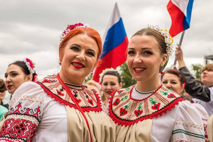 The Parade of Nationalities brought together about two thousand participants