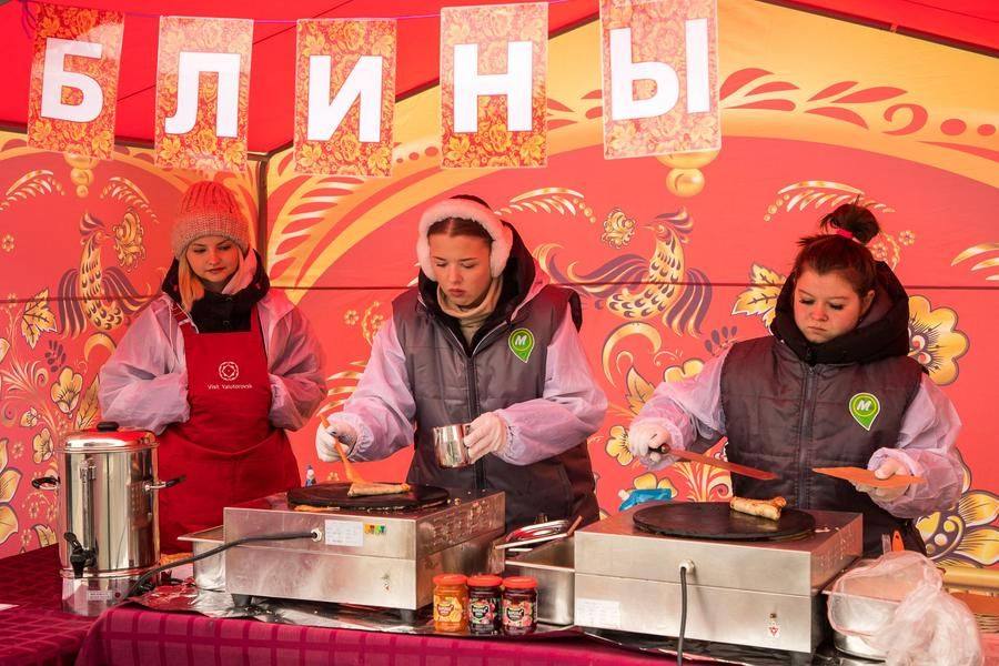 Freshly baked pancakes with fillings will be in high demand all day long