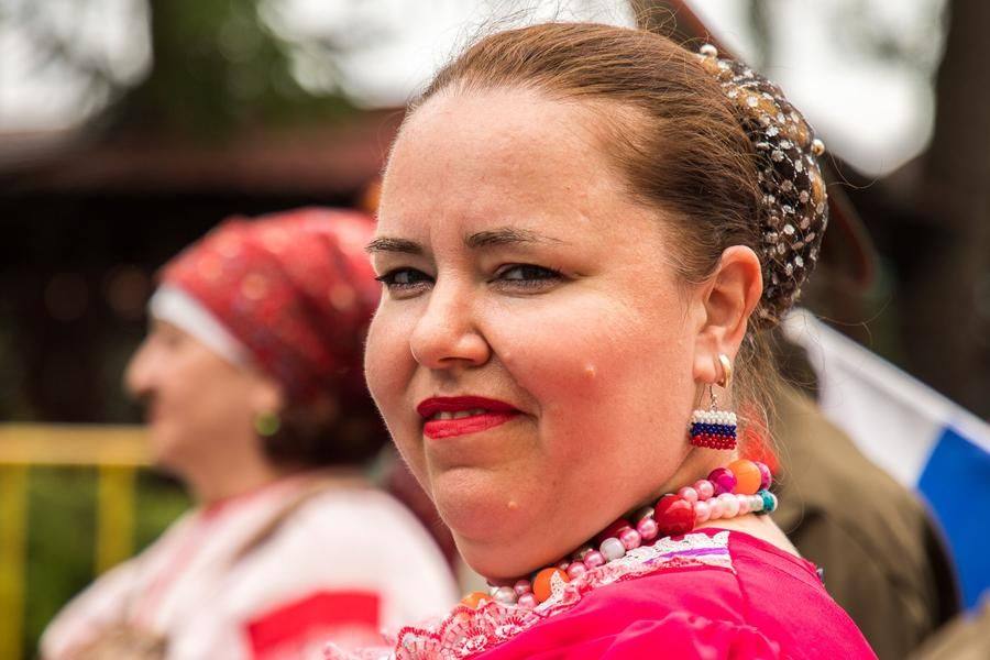 Nearby, representatives of Cossack culture took their place
