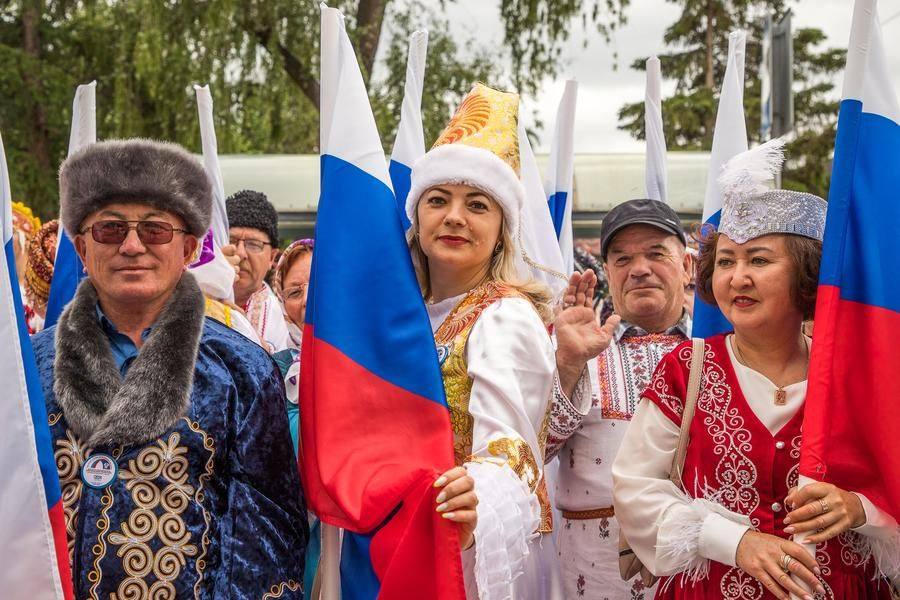 Residents from 28 districts of Omsk Region came to celebrate Russia Day