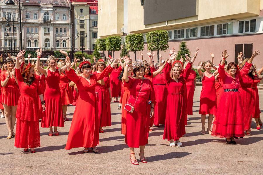 Everything is ready for the “Heart of the World” flashmob!