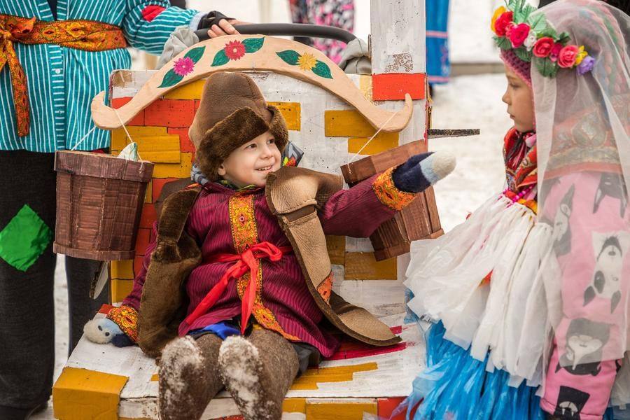The festive program includes a contest for the best Winter Farewell costume