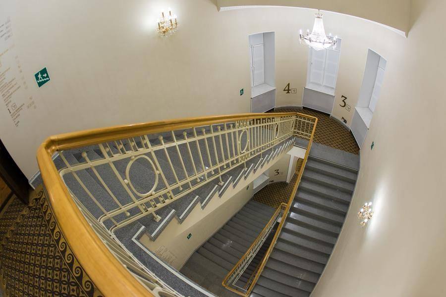 The staircases of the majestic 1914 building are ready to welcome guests