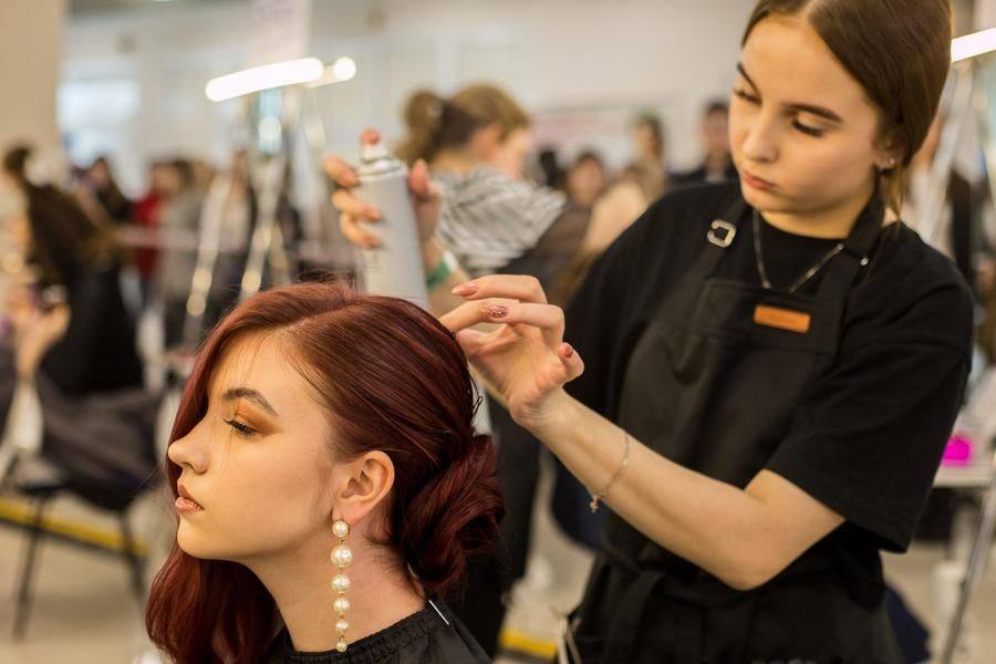 45 minutes are allotted for preparing the bride