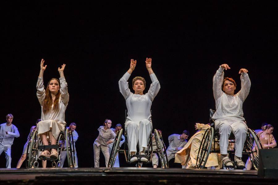 Members of the “Dancing Beyond Borders” organisation play a prominent role