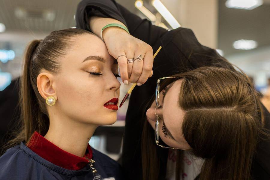 One group of masters creates evening makeup in the style of a “Social Soirée”