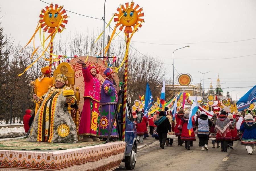 Perhaps the Pancake King and his retinue cover the route with the most comfort