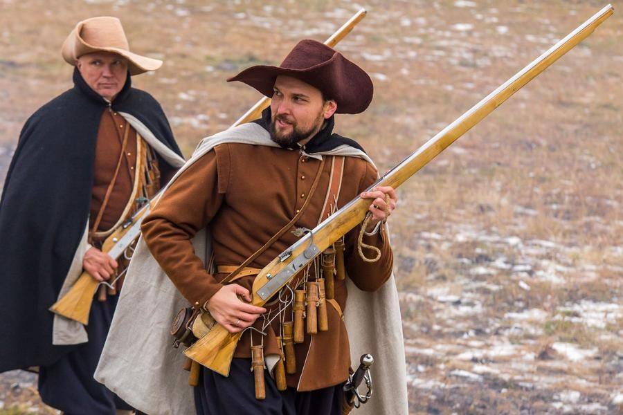 Among the invaders, you can spot dapper mercenaries from various European countries