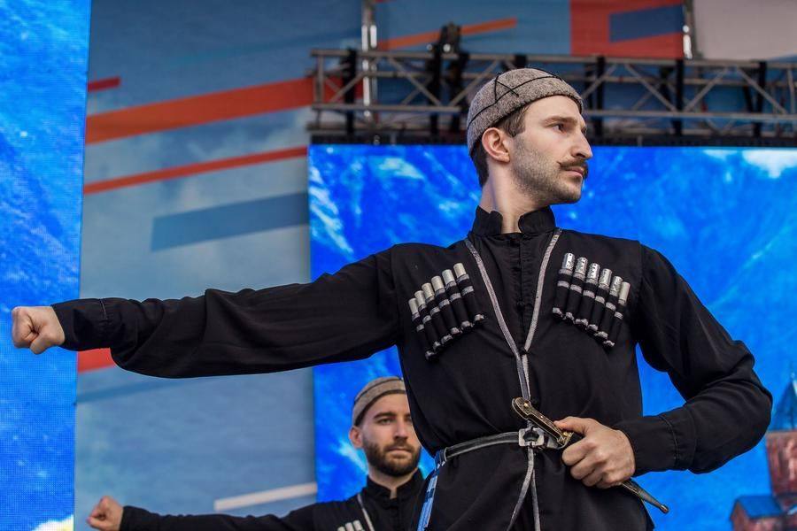 The creative baton passes to the Georgian dance ensemble “Imedi” (Novosibirsk)