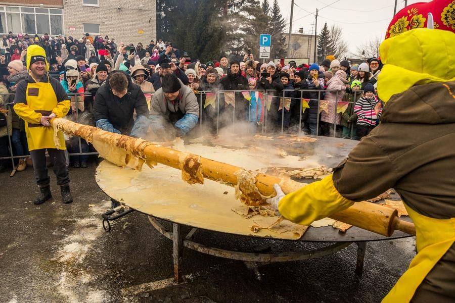 Since 2007, the pancake has been turned without damage only once