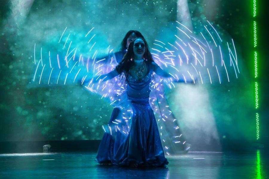 Svetlana Shirokova and Elizaveta Klochkova unveil the “Wings of Light” in a duet