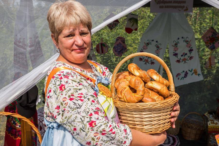 Right behind them, the Kalach Bread Festival is being held for the seventh time!