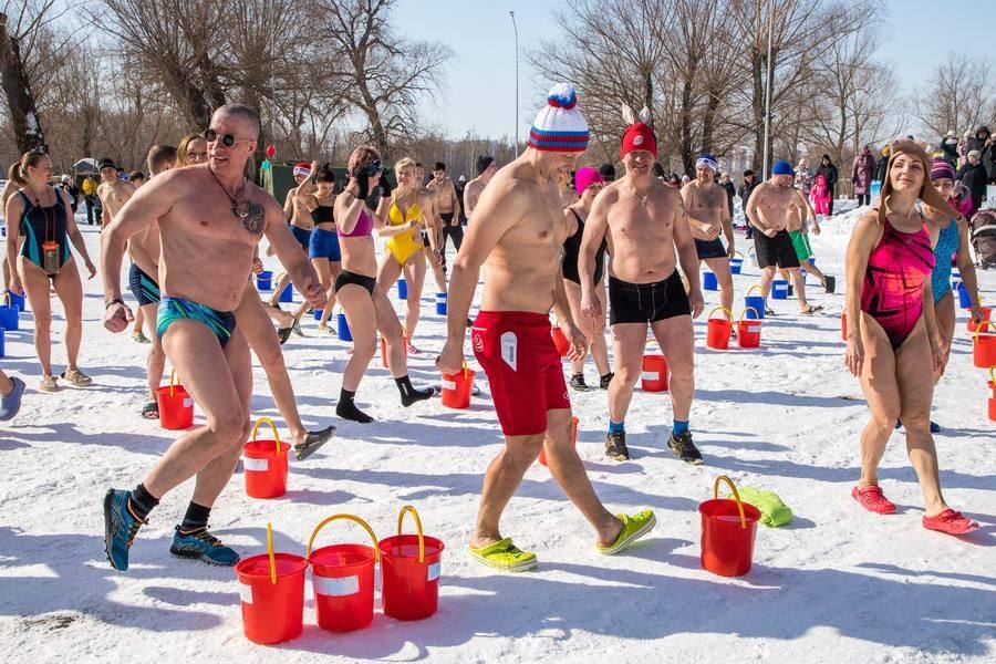 After the run, the warmup continues right at the event site