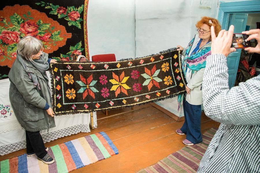 Experts select pieces to be displayed at a design festival in the Northern Capital