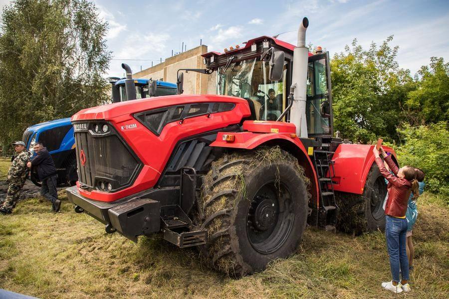 Agricultural machines are just as fascinating to the visitors