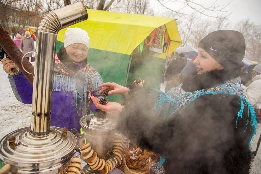 One of their secrets: pine cones used as kindling