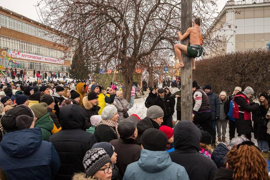 No Winter Farewell is complete without the ice pole challenge