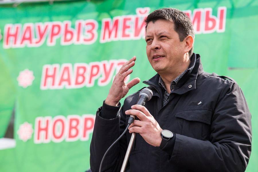 One should not miss the warm words of the representative of the regional government