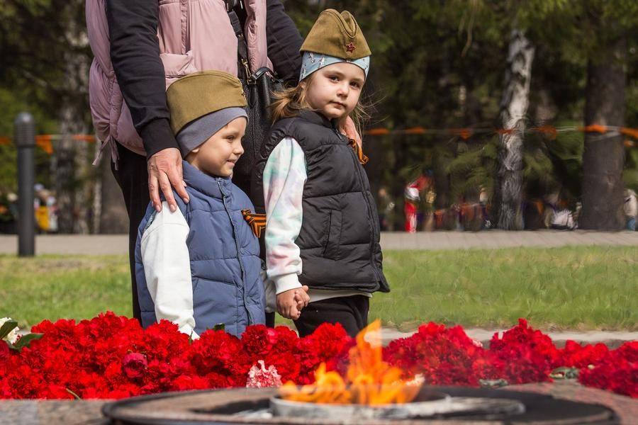 The little ones will remember what matters most and, as they grow up, learn more about the Great Victory
