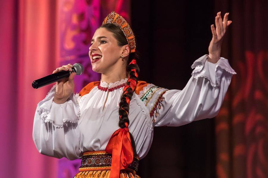 …with Elizaveta Metinova as the soloist