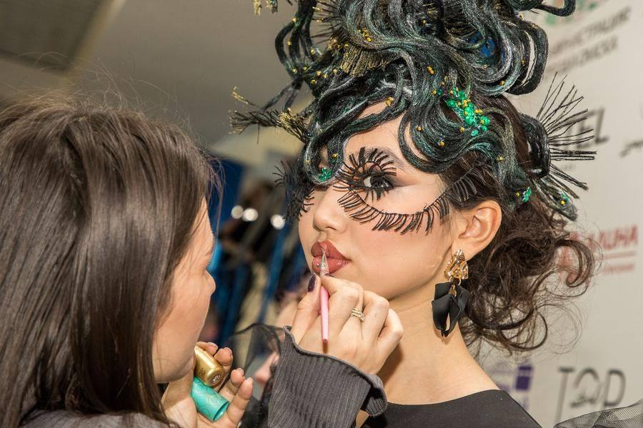 The final nomination is “Fantasy Look with a Postiche Accessory”