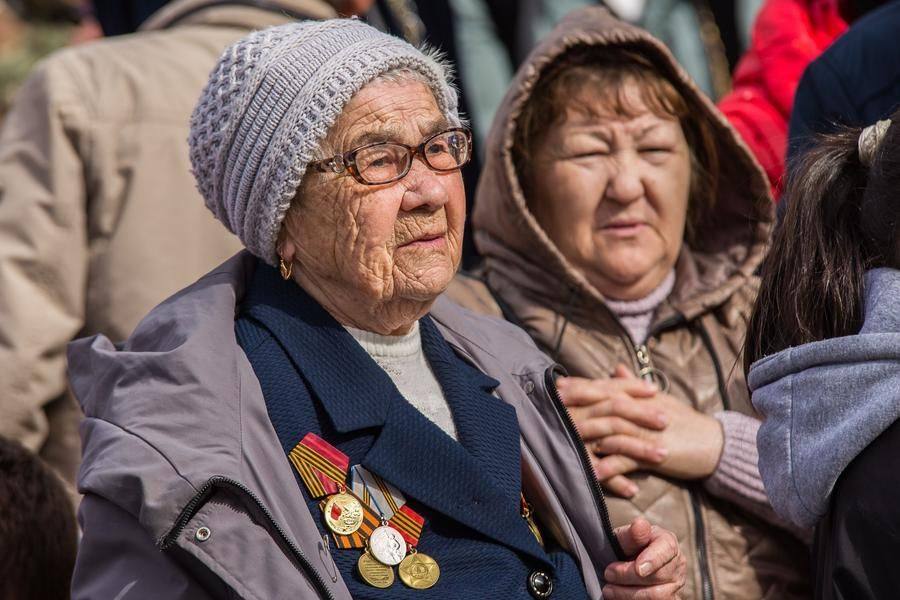 Everyone listens attentively: both young and old