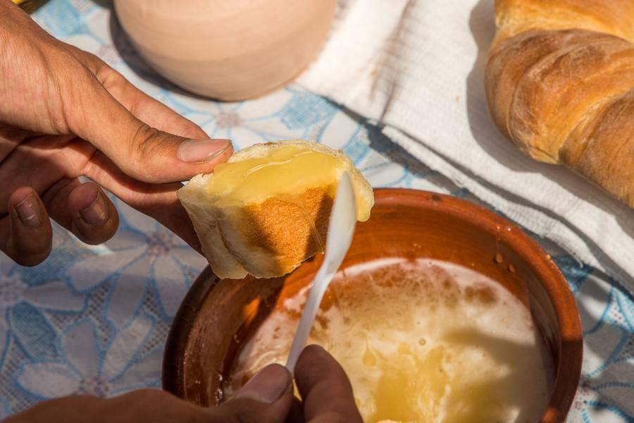 You can taste honey at the market stalls
