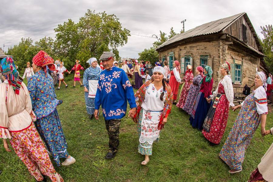 Group folk dances feature a great variety of patterns