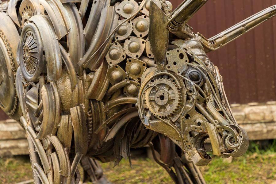 Poltavka’s crafty tinker manages to turn spare parts into distinctive works of art