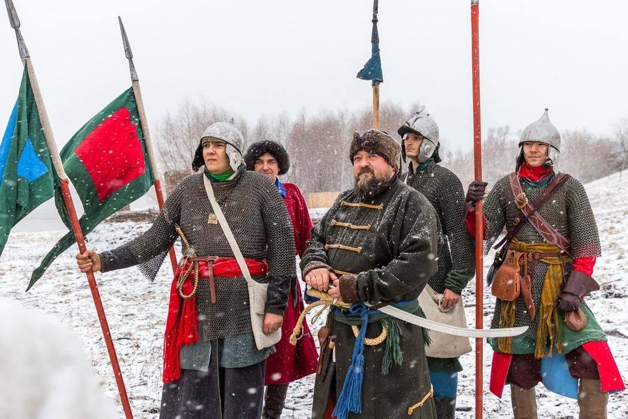 About 8,000 warriors from various towns gathered near Moscow in the autumn of 1612