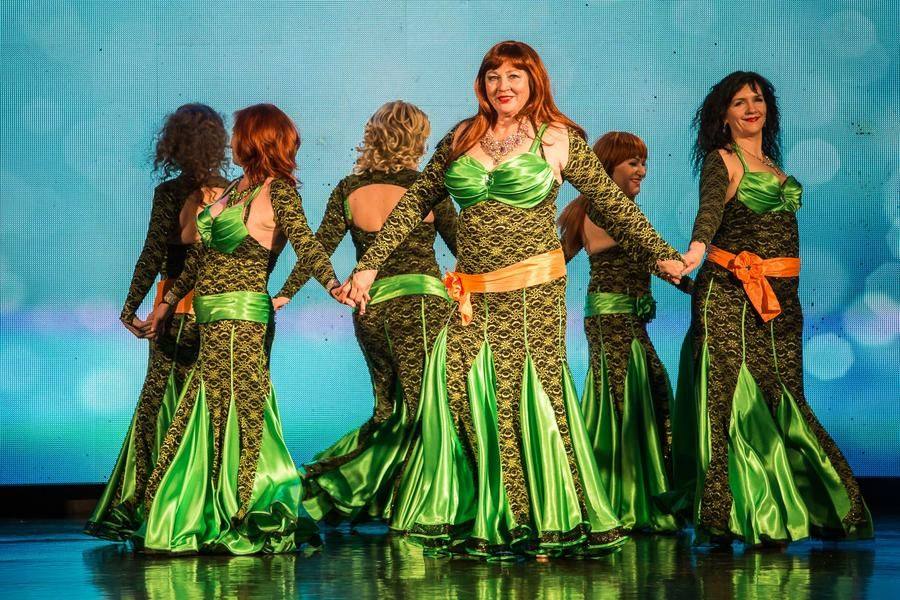 A group dance is performed by Svetlana Shirokova’s hobby class
