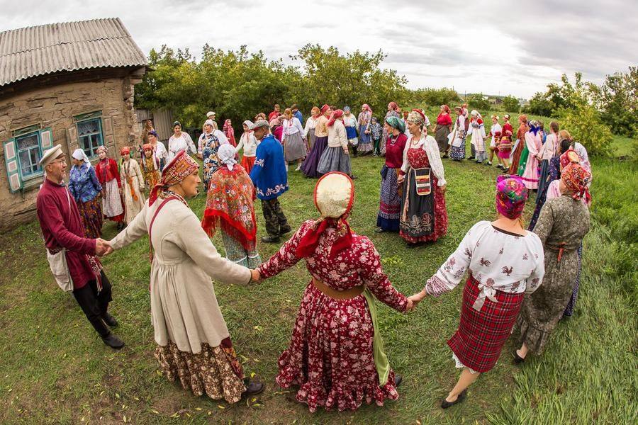 The circle dance segment takes up about 20 minutes of the grand program