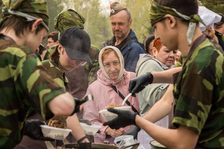 There’s enough soldiers’ porridge for everyone
