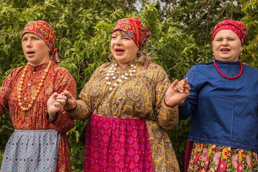 The women of Krestiki village set an example of seamless, well-rehearsed performance