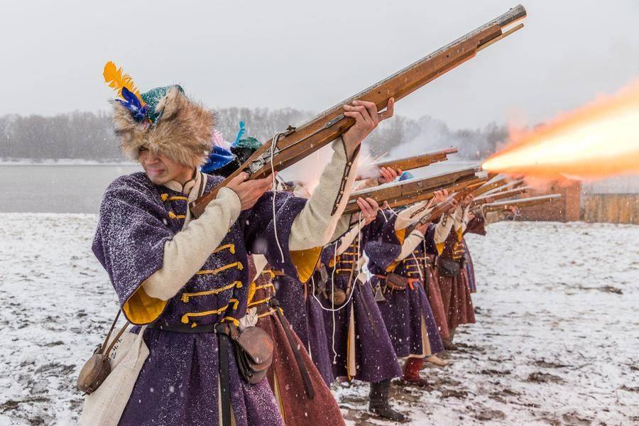 Gunshots over the Irtysh river sound like rolls of thunder