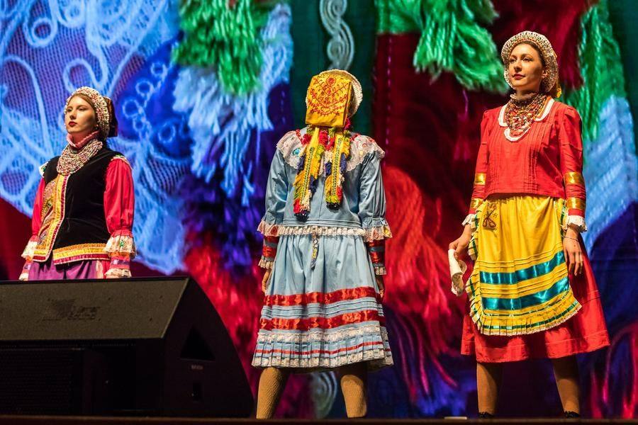 Lipetsk textiles stand out from the typical image of a Russian costume