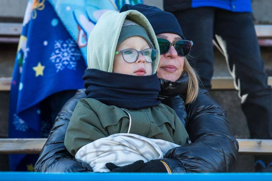 Many spectators came well prepared for their visit to the motordrome