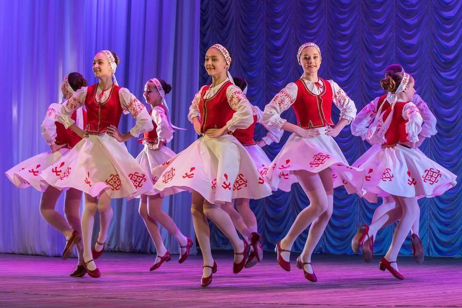 And back on stage — Children’s Art School No. 3 with a Belarusian polka