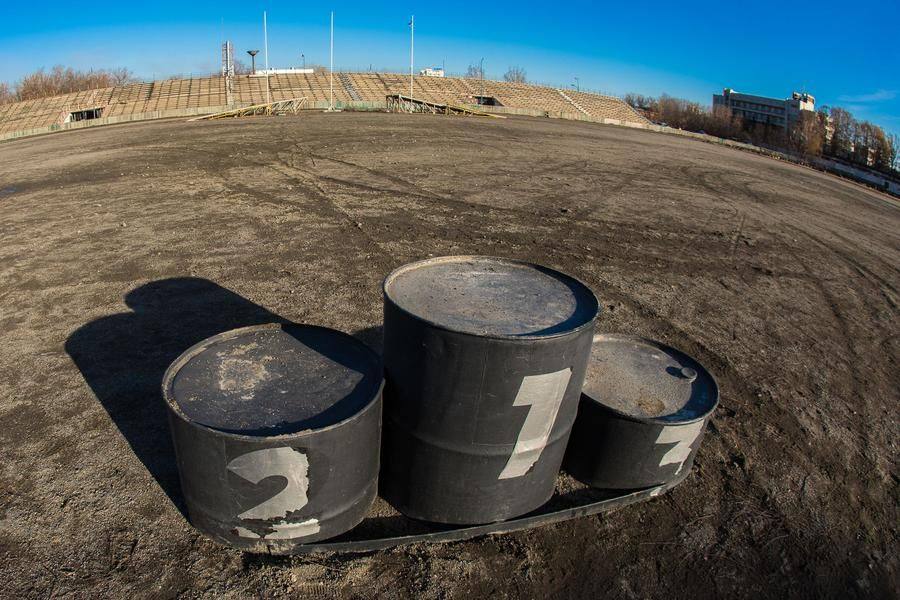 The design of the podium underscores the very character of this sport