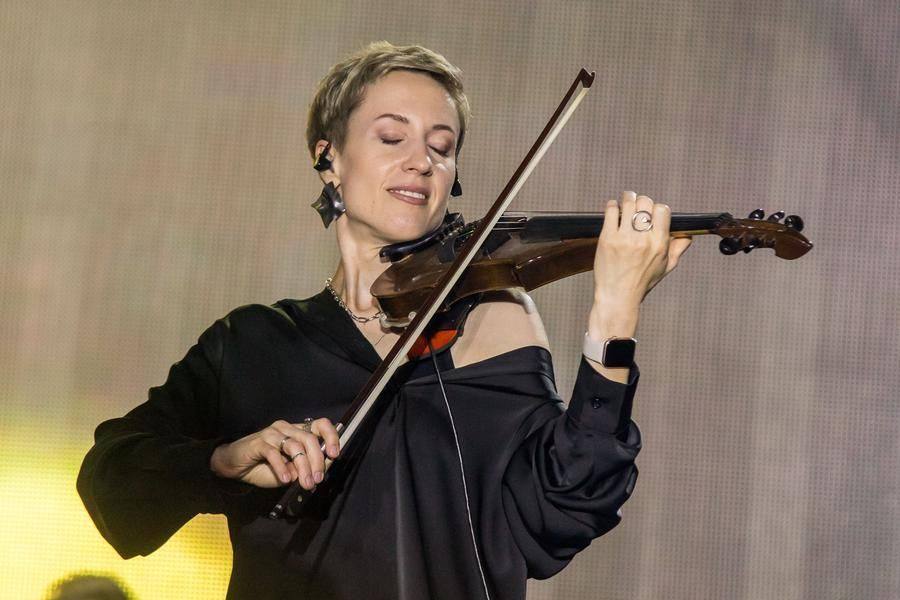The violin adds a soulful touch to the sound