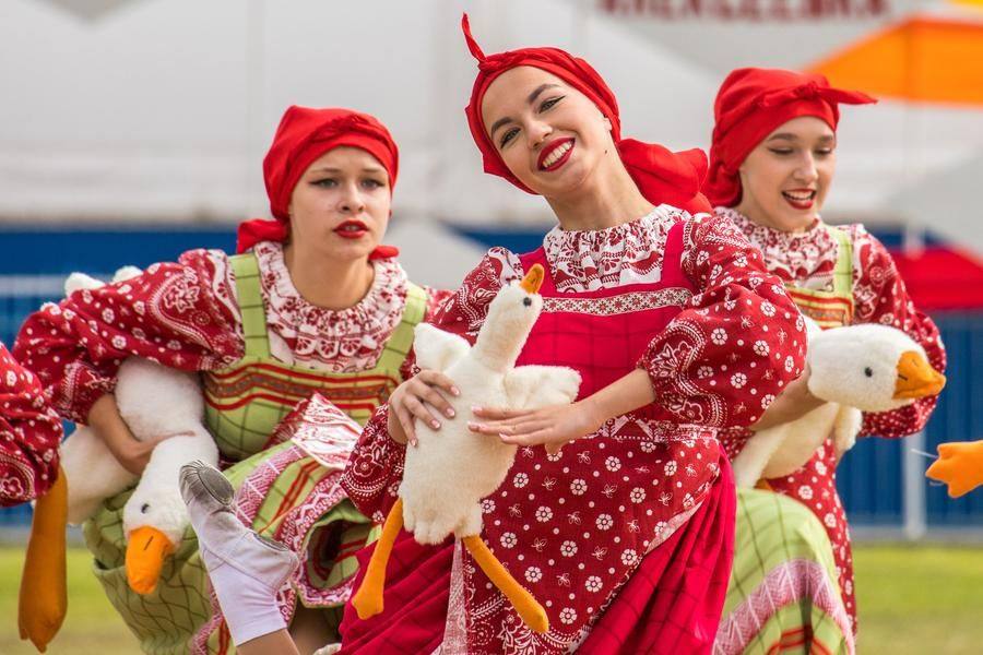 Energy, talent, and a bright smile — what else do you need to kick off a jubilee concert?