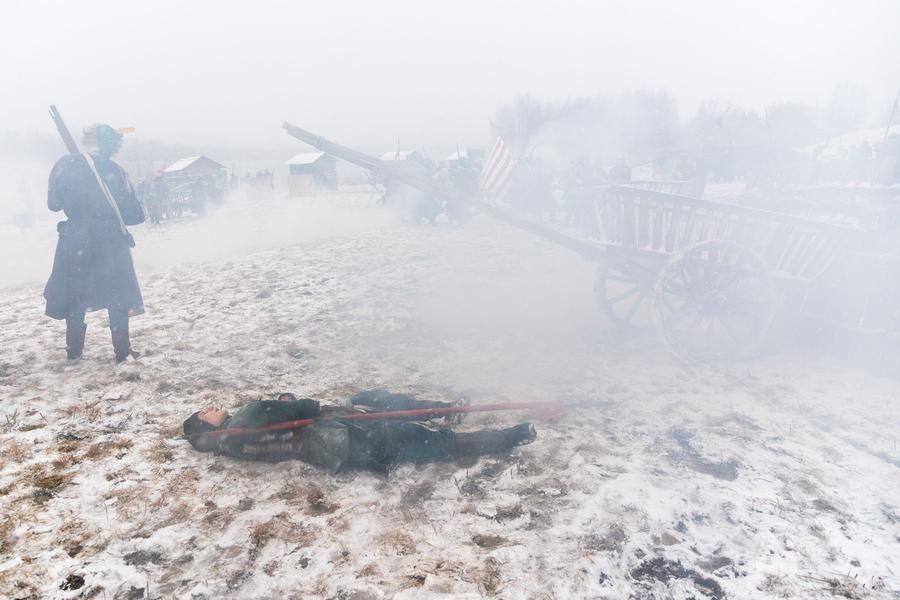At times, the entire battlefield is shrouded in clouds of smoke