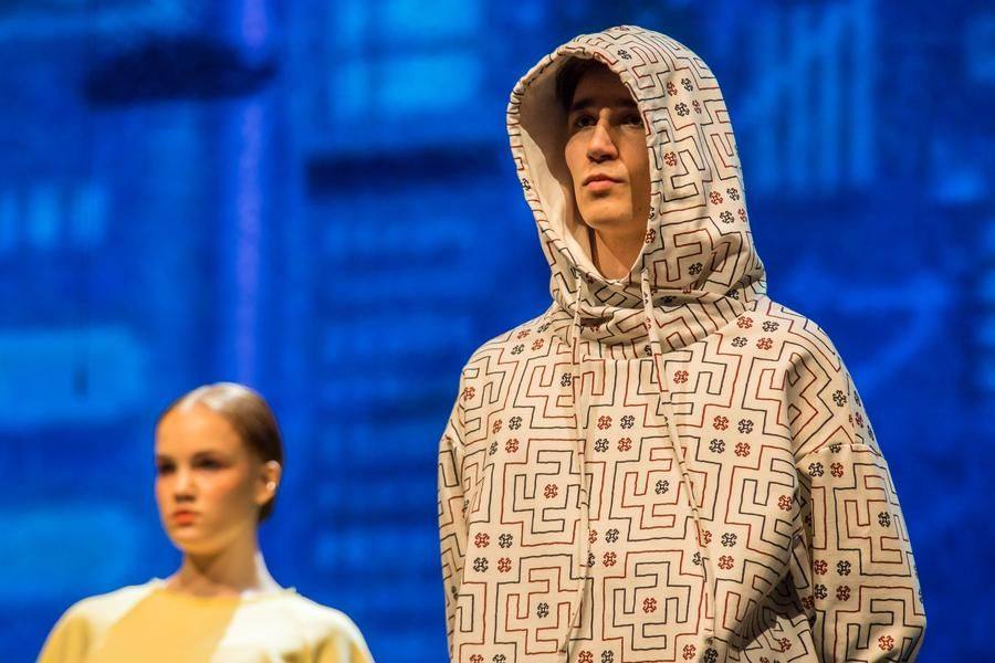 It’s easy to trace the continuity of style if you recall the patterns from the exhibition
