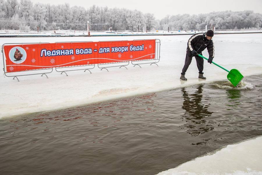 It’s time to move on to the water activities — first, clearing away the thin fresh ice
