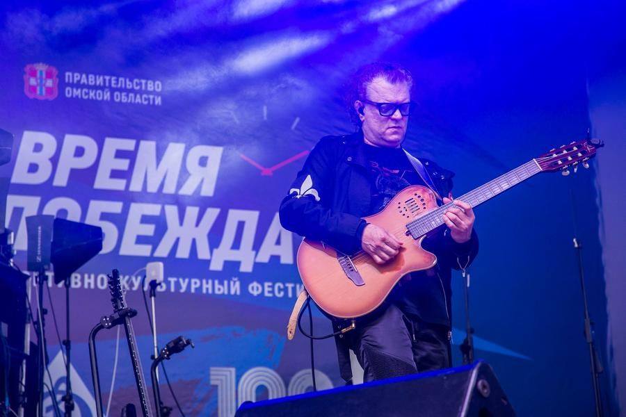 And “Time to Win” isn’t over yet: stay tuned for the second part of the concert!