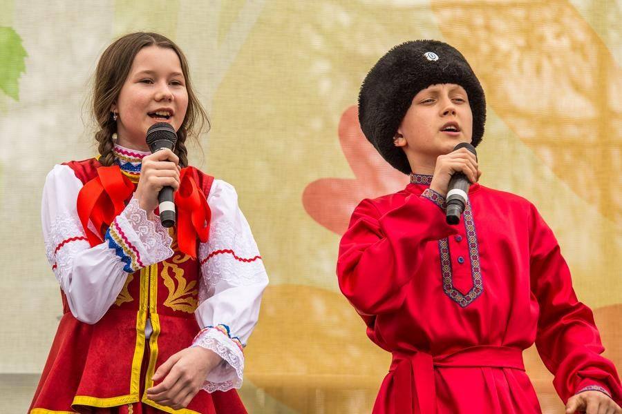 The young vocalists are just as impressive as the young dancers
