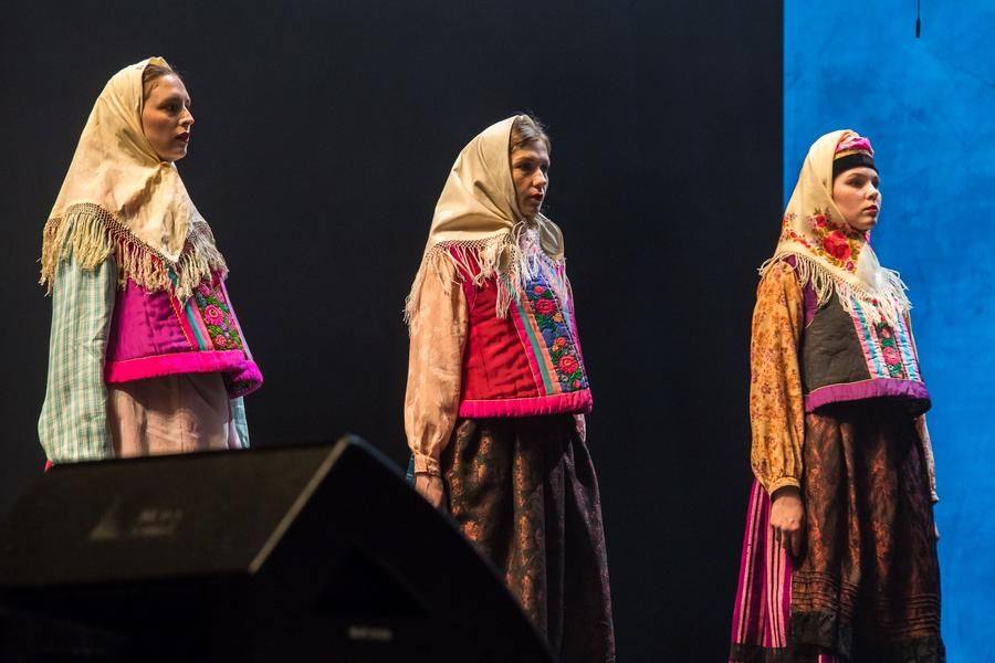 Now comes a new segment showcasing an ethnographic collection of costumes