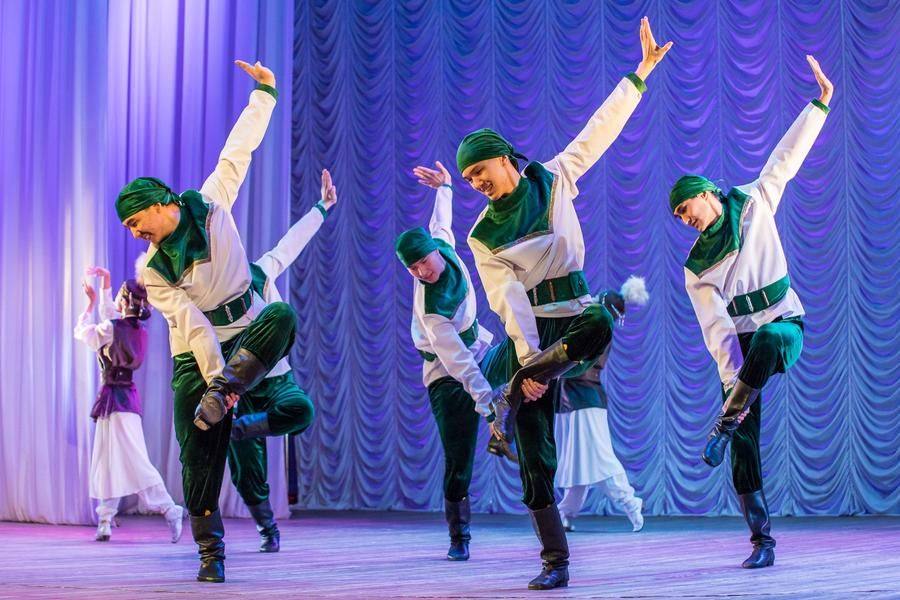 The performers are well known among connoisseurs of traditional Turkic culture