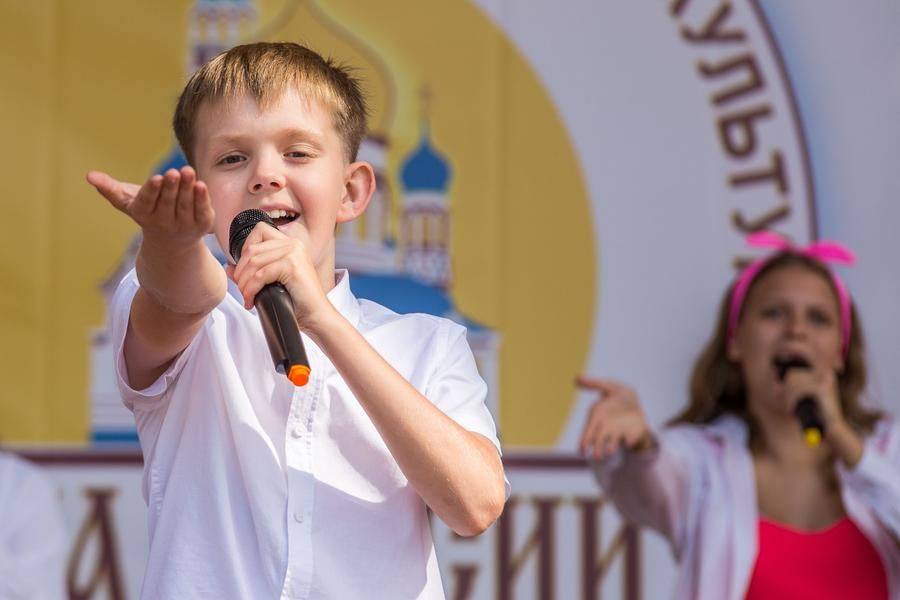 These kids from the Isilkulsky District know how to have fun!