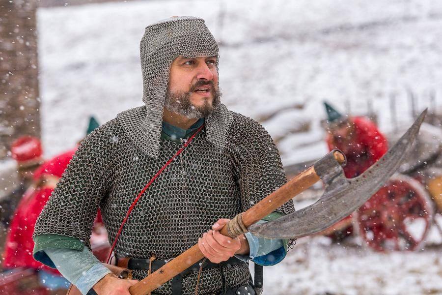 Many modern reenactors could easily fit into the old engravings